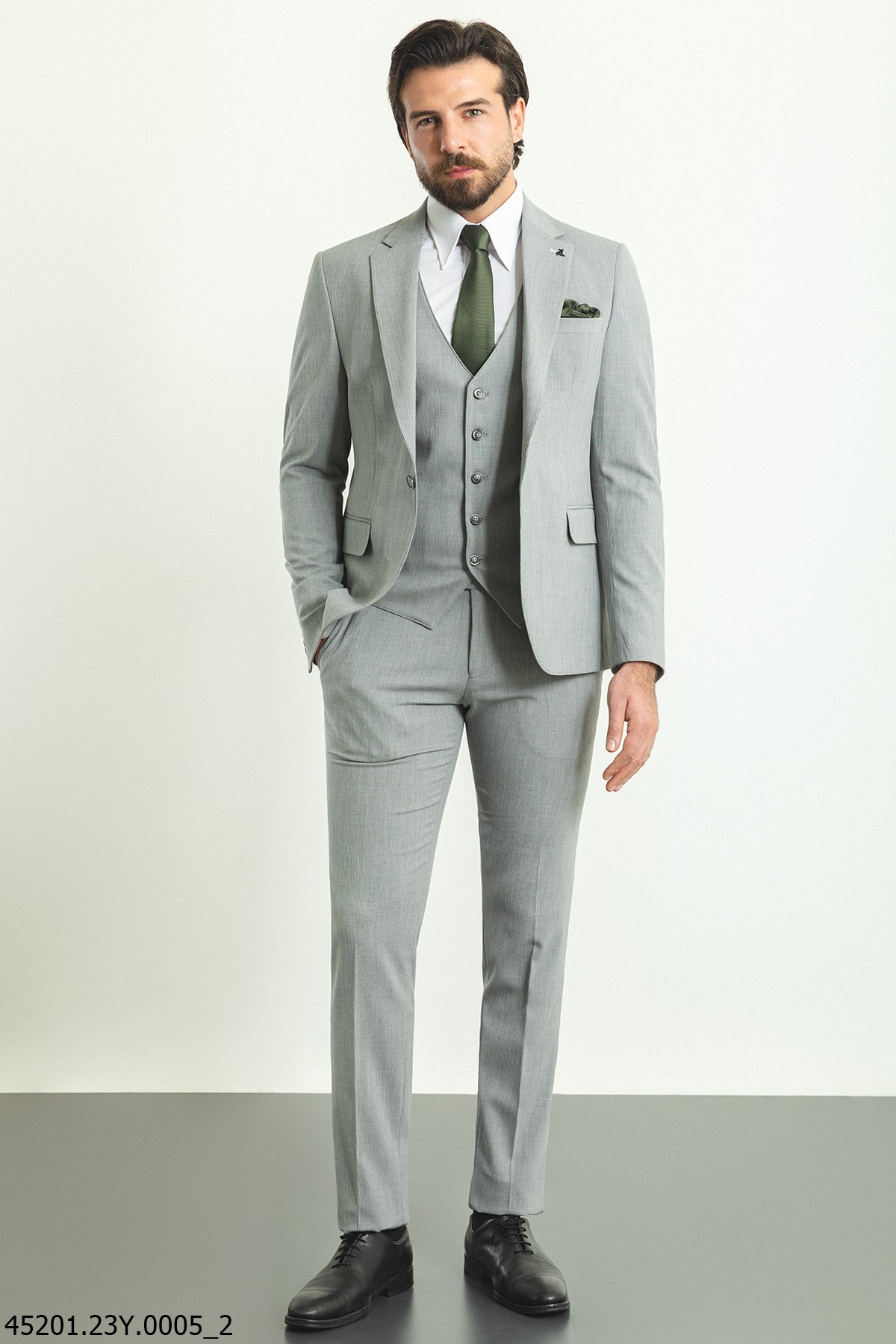 Костюм  сірий однотонний трійка MCR 45201