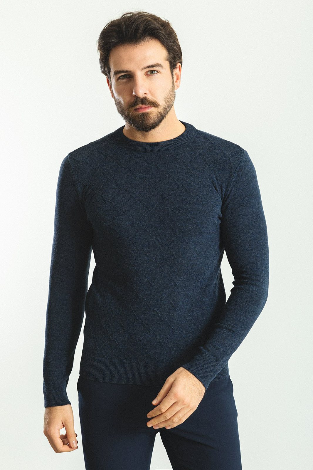 Светр темно-синій в текстурний візерунок MCR