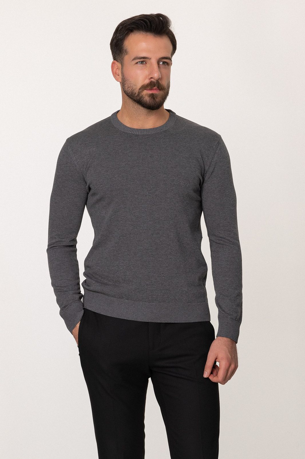 Светр темно-сірий однотонний MCR