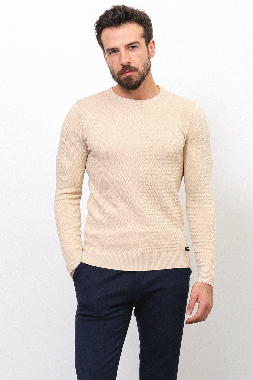 Светр світло-бежевий в візерунок  MCR