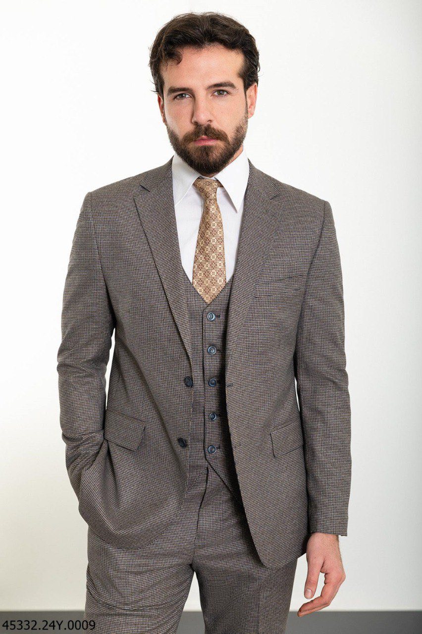 Костюм трійка коричнево-сірий в дрібну клітинку MCR