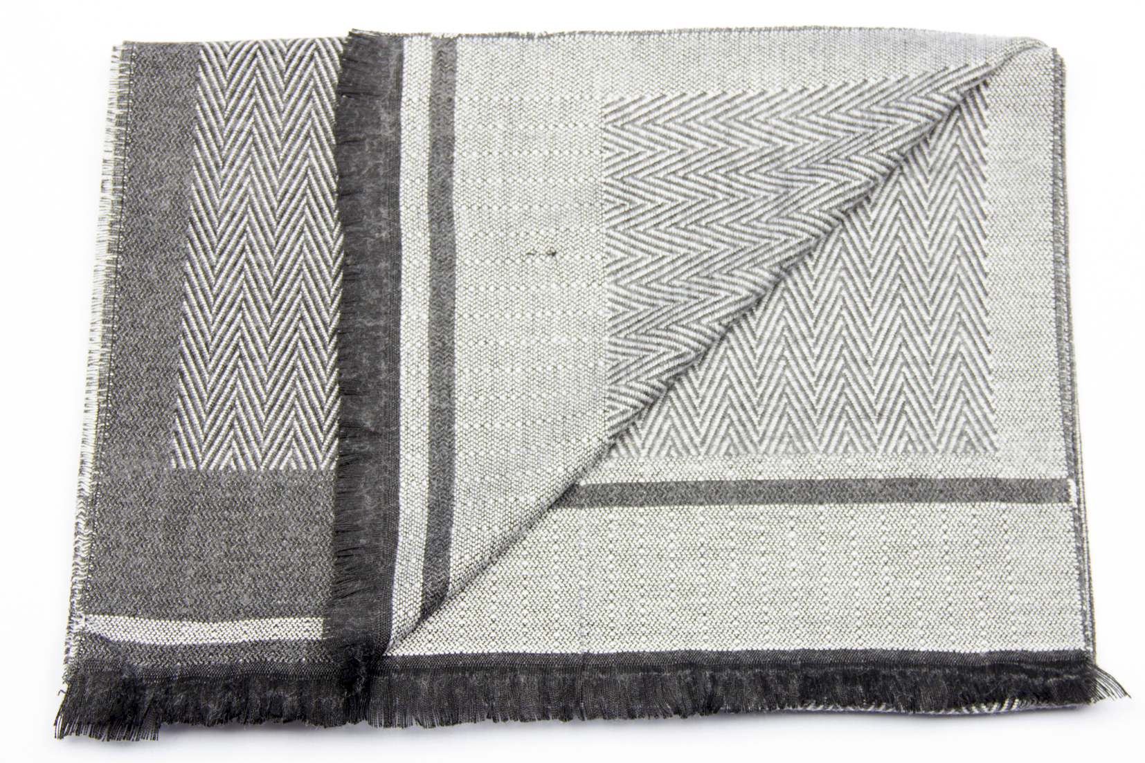 Шарф серый в ёлочку FABIO DIVAYO