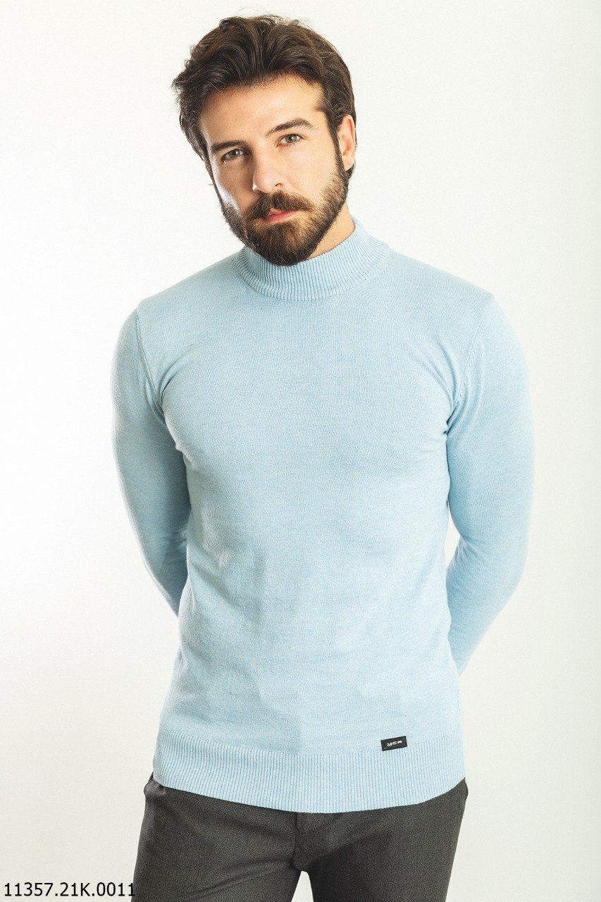 Светр гольф блакитний однотонний MCR