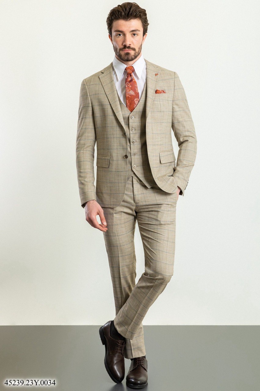 Костюм трійка бежевий в голубу клітинку MCR