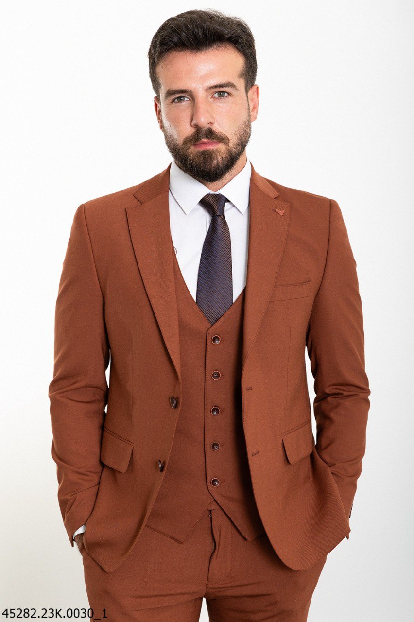 Костюм трійка світло-коричневий однотонний MCR