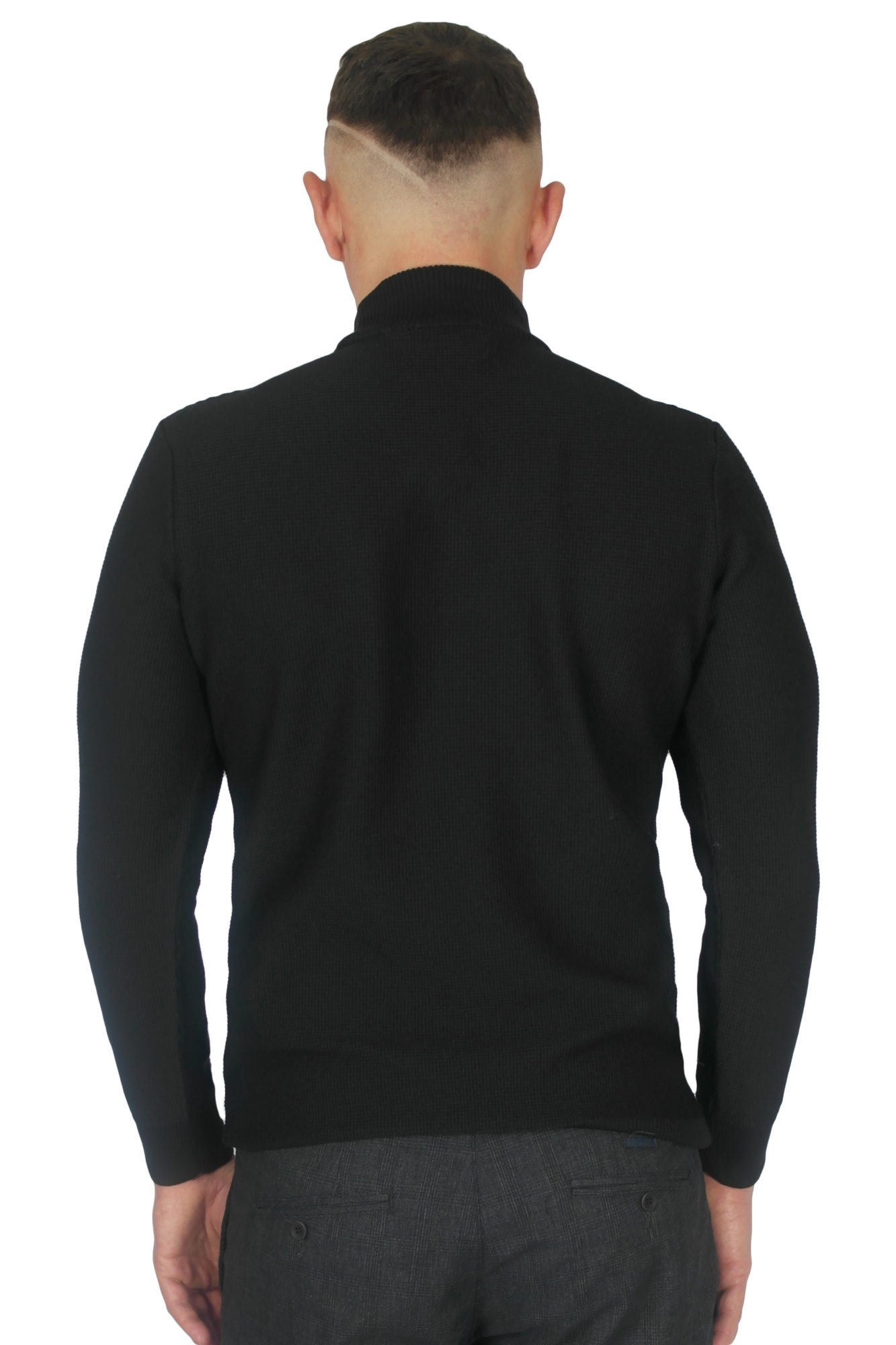 Светр гольф чорний текстурний MCR